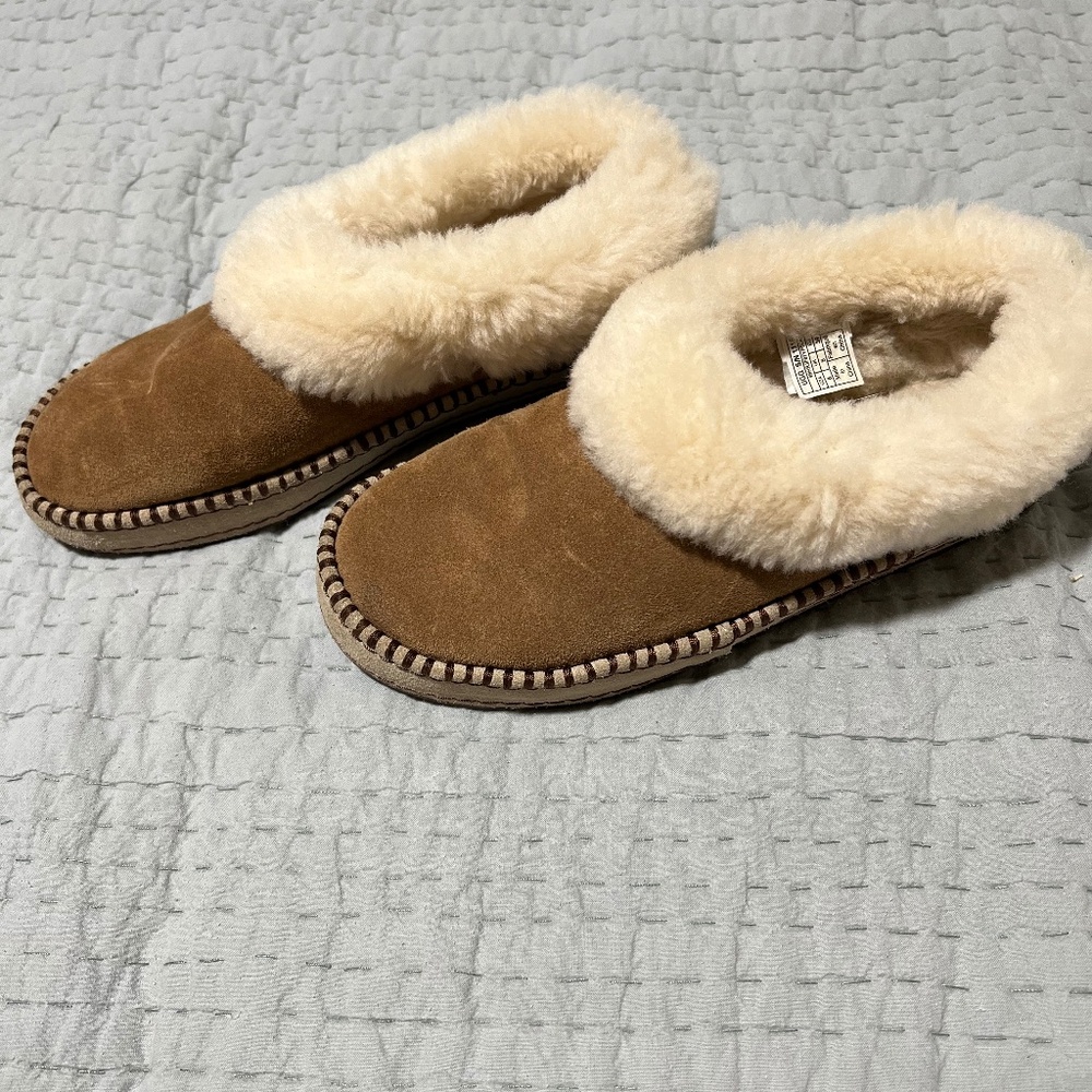 UGG WOMEN'S CHESTNUT WRIN SLIPPERS